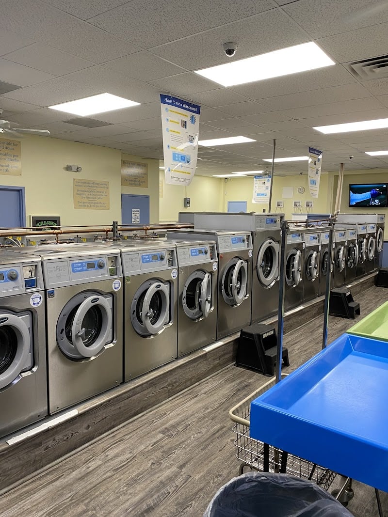 Naples Super Laundromat - Laundromat in FL 34113