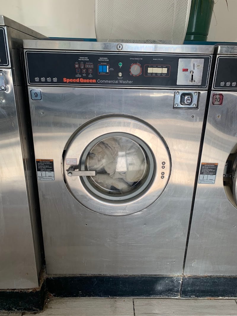 North Oaks Coin Laundry - Laundromat in CA 91360