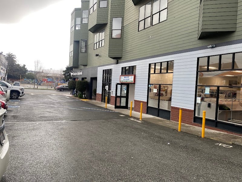 Oak Street Laundry - Laundromat in CA 94117