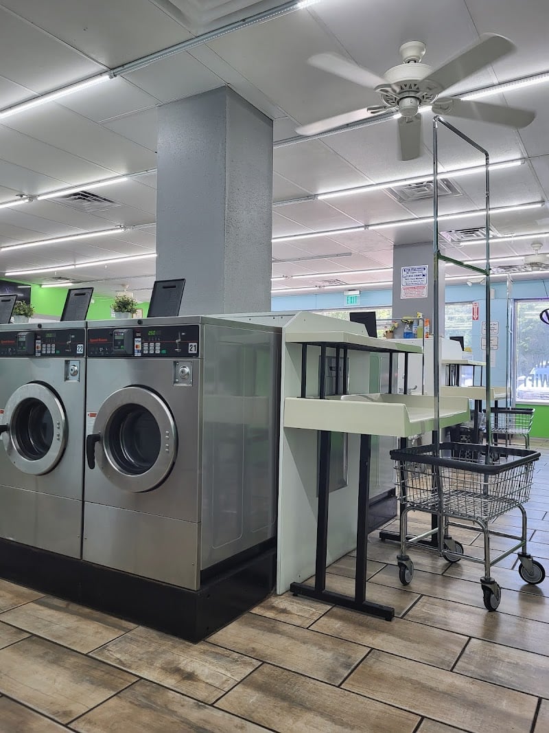 Oasis Laundry - Laundromat in FL 32773