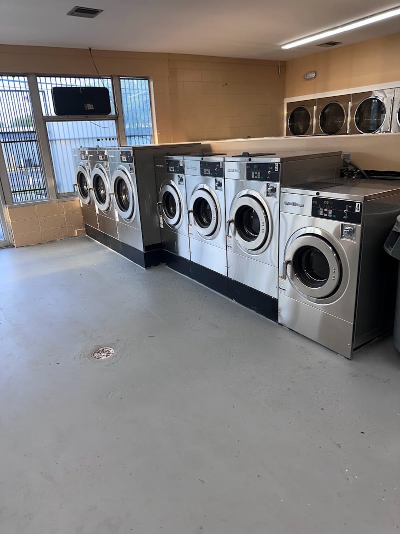 Orange Ave Coin Laundry - Laundromat in FL 32310