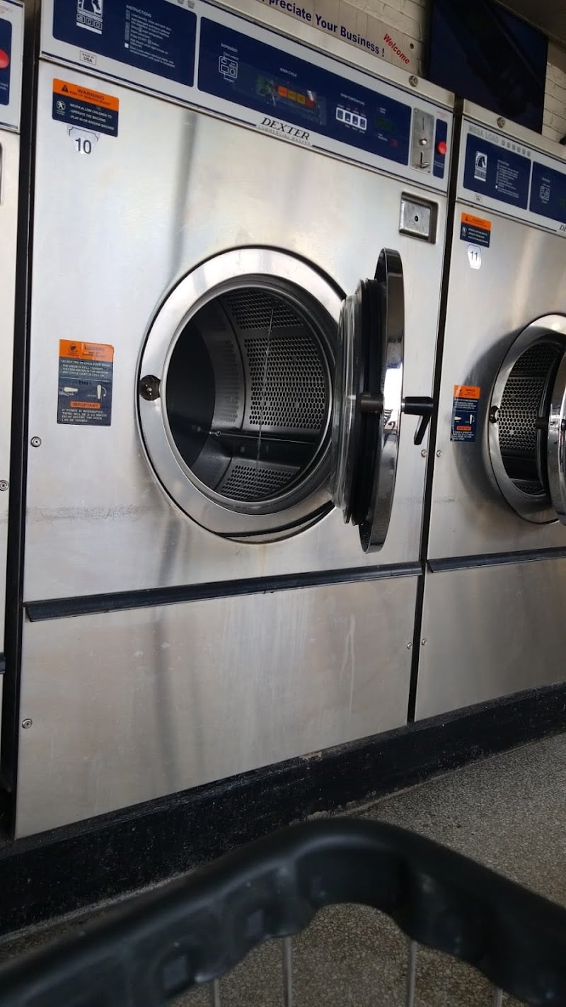 Outside Quick Way Laundry Mat - Laundromat in FL 33713