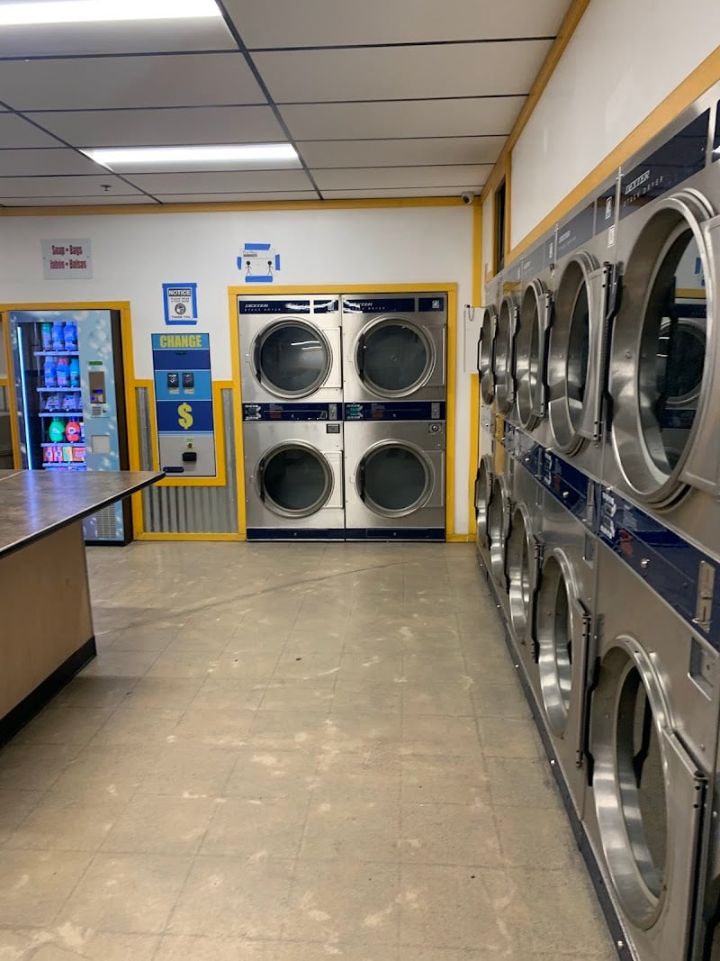 Plaza Coin Laundry - Laundromat in CA 92335
