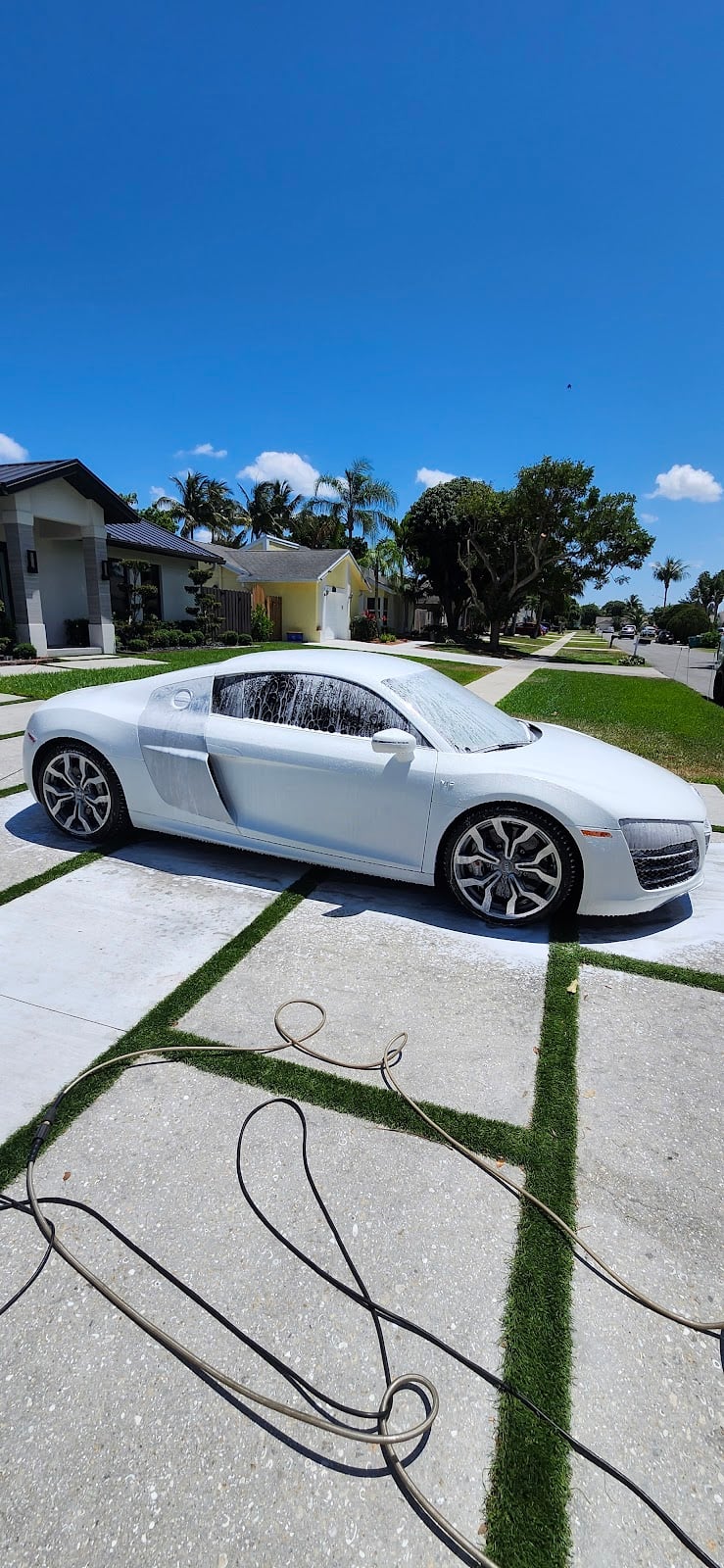 Professional Car and Carpet Cleaning - Laundromat in FL 33486