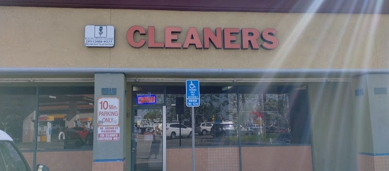 Rolling Ridge Cleaners - Laundromat in CA 92551