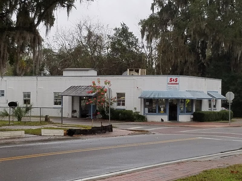 S & S Cleaners - Laundromat in FL 32601