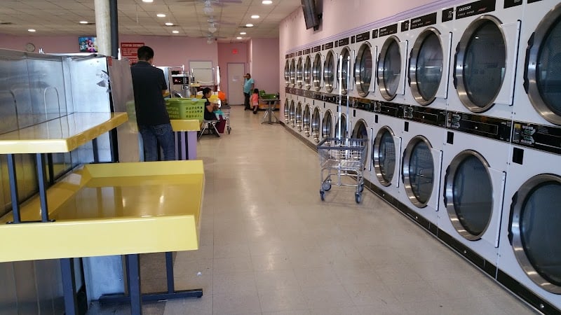 Sabrina's Coin Laundry - Laundromat in Garland