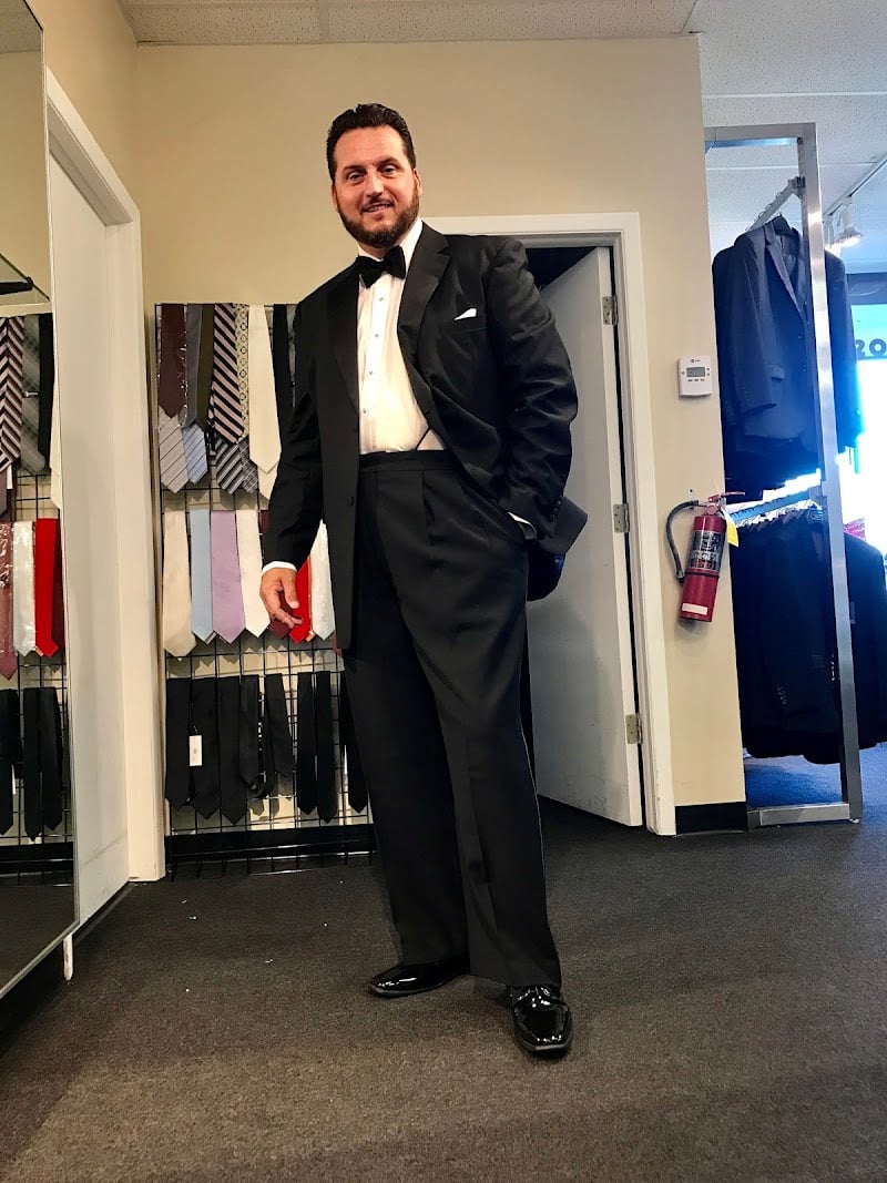 Sacino's Menswear - Laundromat in FL 33704