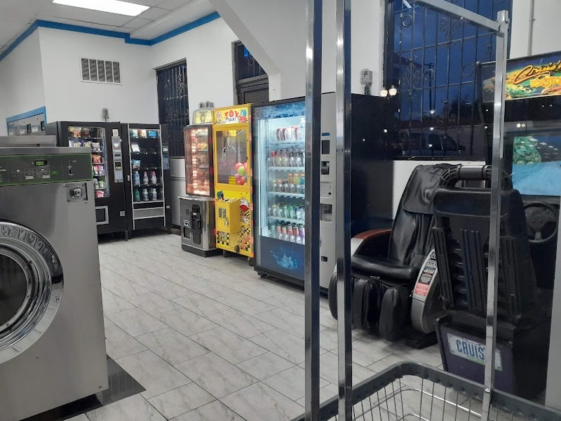 Santa Ana Laundromat - Laundromat in CA 92701