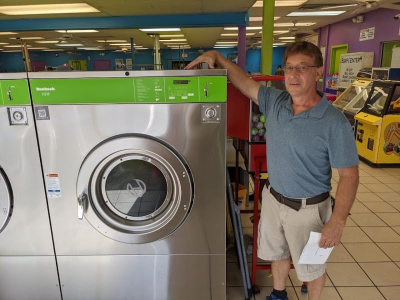 Select Coin Laundry - Laundromat in FL 34205