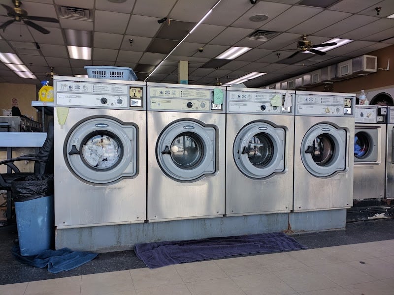 Seminole Center Laundromat - Laundromat in FL 32773