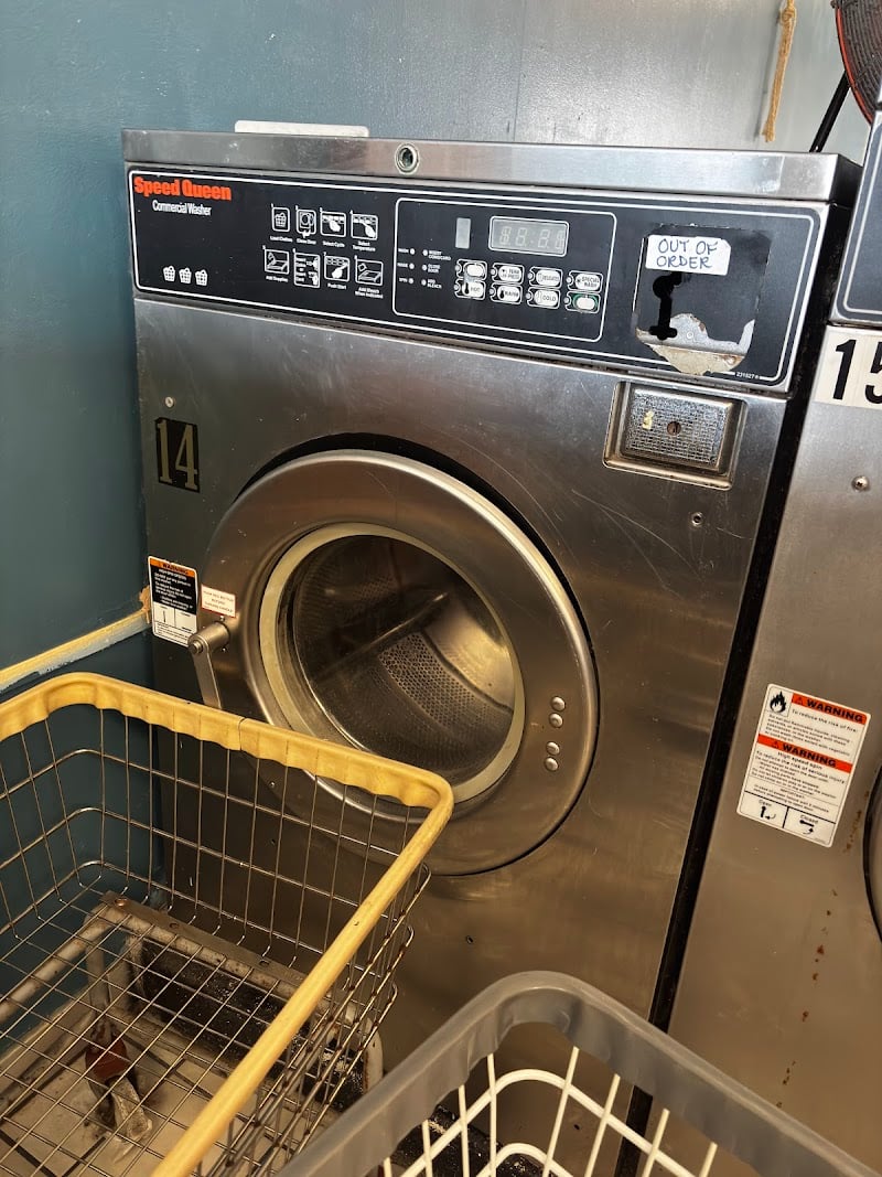 Ship N’ Shore Laundry - Laundromat in FL 33980