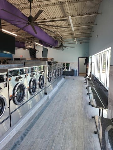 Soapy's Laundry - Laundromat in FL 33711