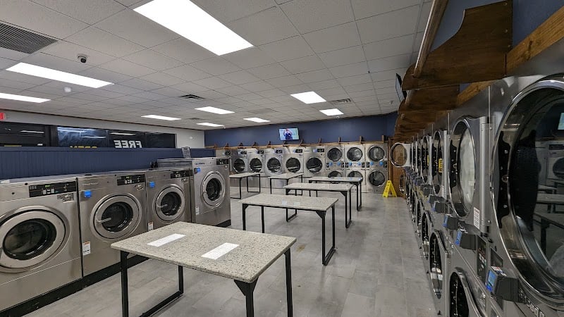 Spin City Laundry - Laundromat in FL 32114