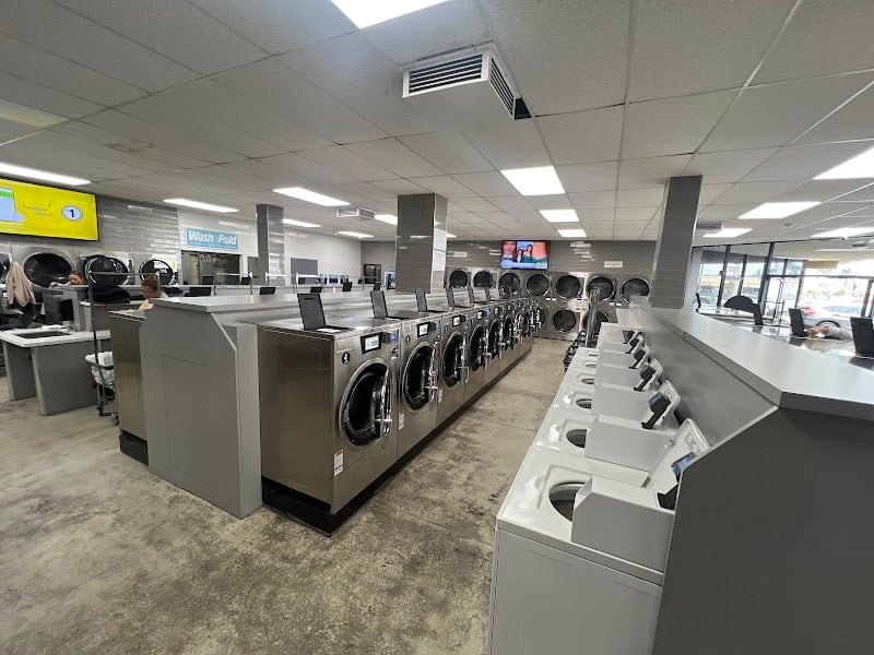 Spin & Tumble Laundry - Laundromat in CA 90241