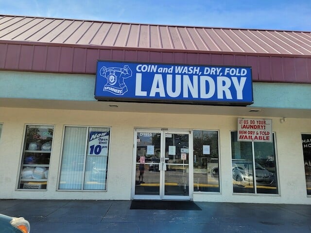 Spinners Coin Laundry - Laundromat in FL 33771