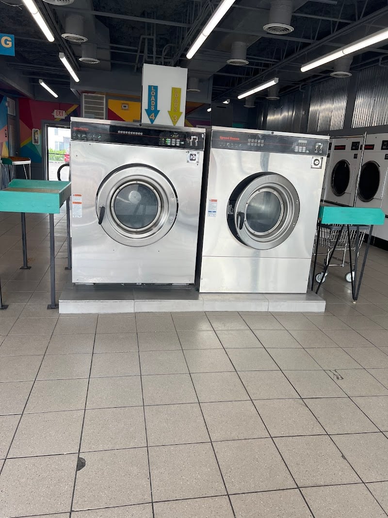 Square Bubbles Laundromat @ Busch - Laundromat in FL 33617