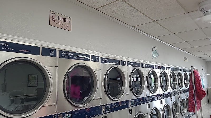 Stones Throw Washateria - Laundromat in Friendswood