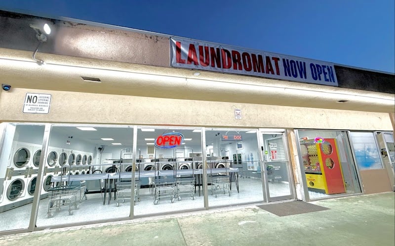 Suds and Bubbles Laundromat - Laundromat in FL 33880