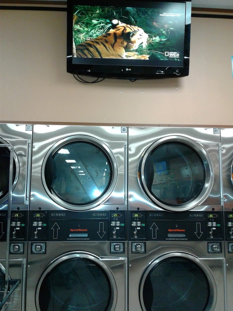 Suds Laundry Mat - Laundromat in CA 90201