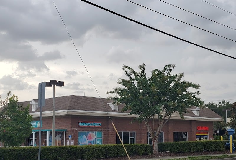 Sun Country Cleaners - Laundromat in FL 33510