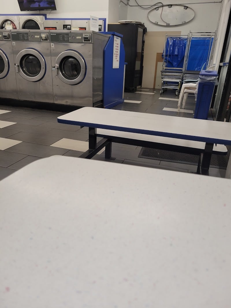 Super Laundry - Laundromat in CA 95825