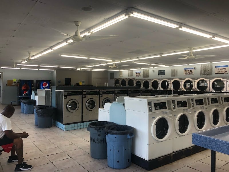 SuperMatt Laundry - Laundromat in FL 33916