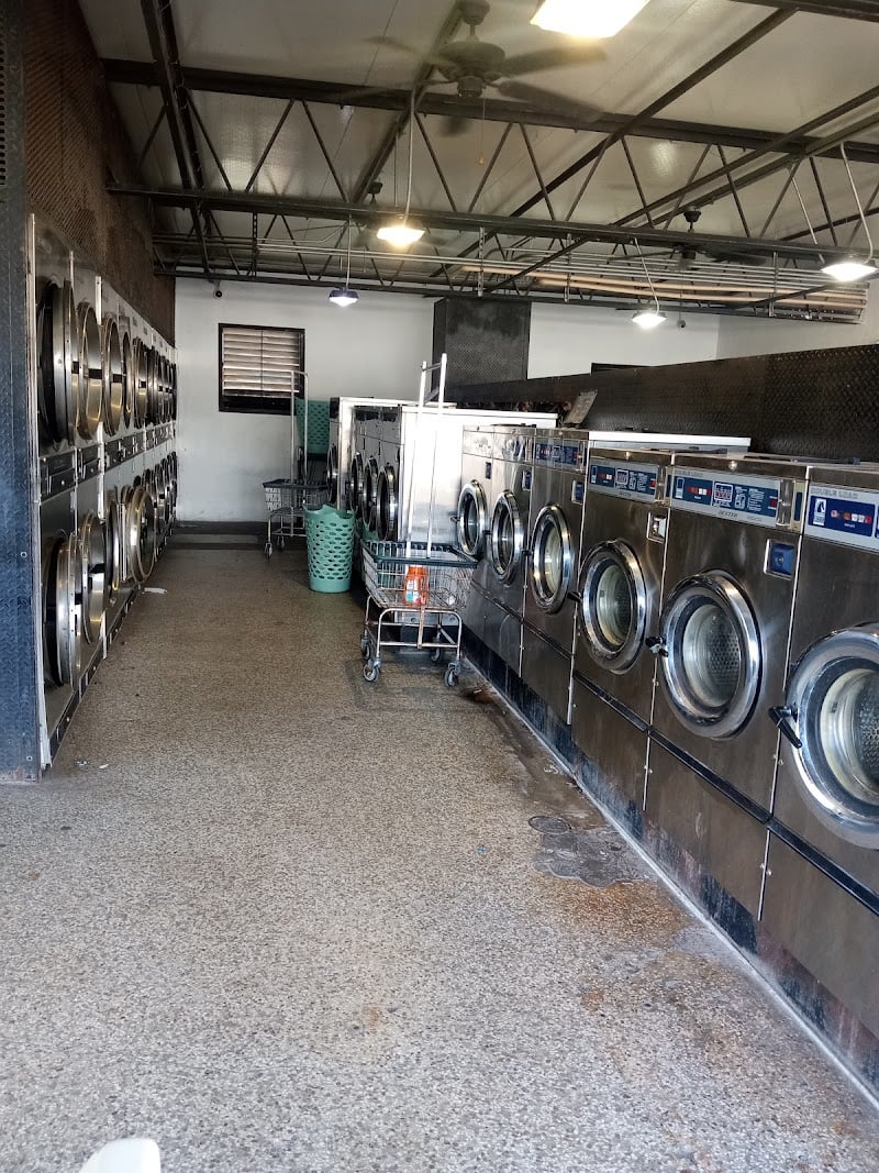 Tampa Express Laundry - Laundromat in FL 33612