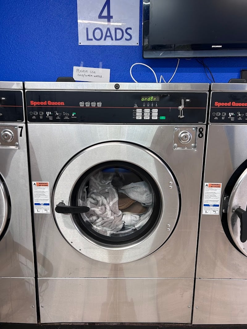 The Laundry Place - Laundromat in FL 33714