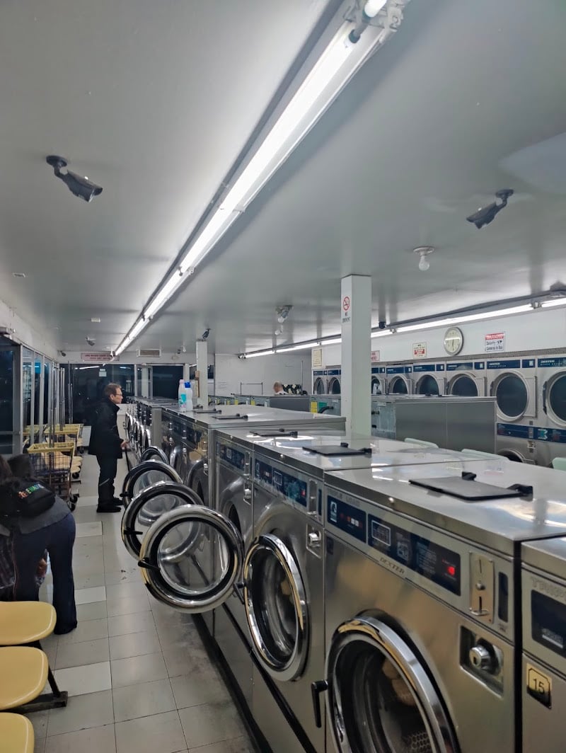 Tide Laundromat - Laundromat in CA 92683