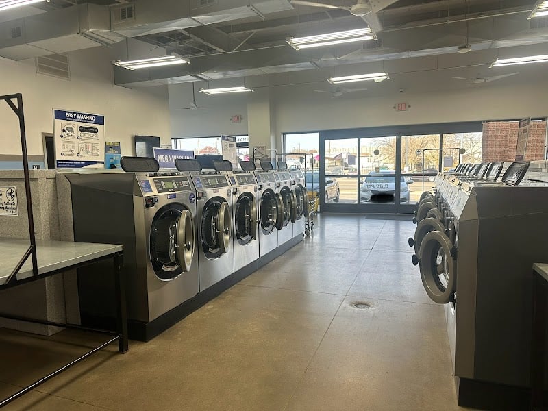 Tornado Laundromat - Laundromat in Amarillo