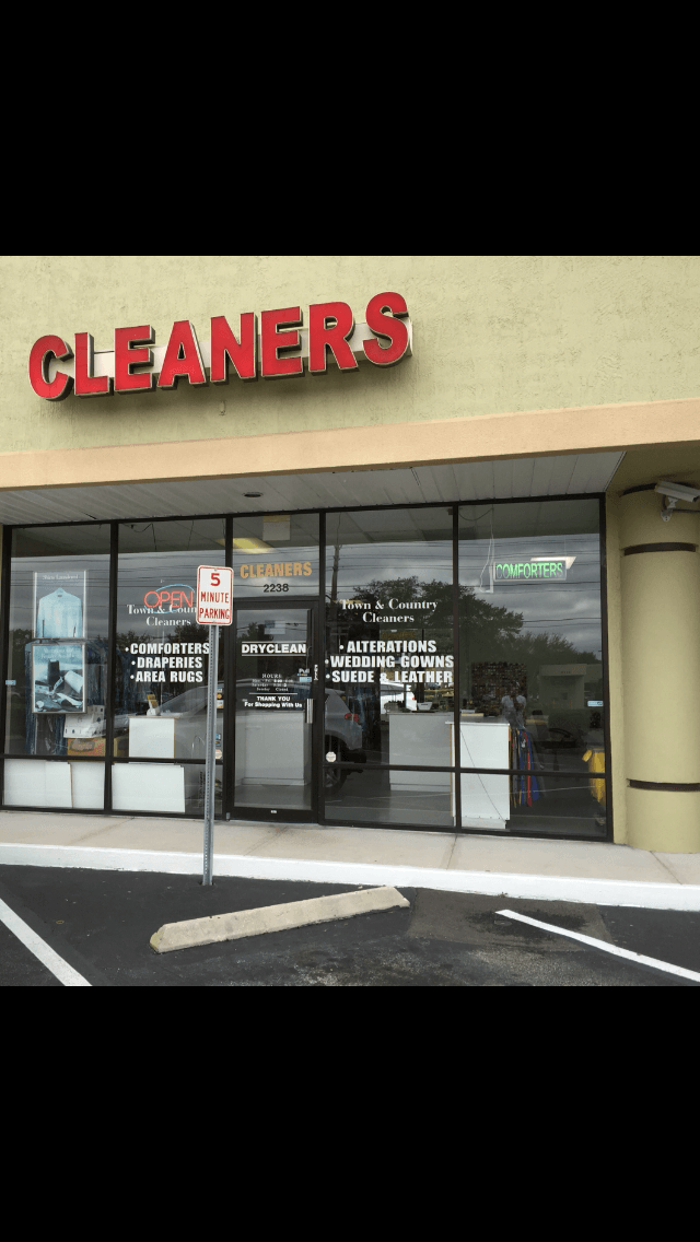 Town & Country Cleaners - Laundromat in FL 32792