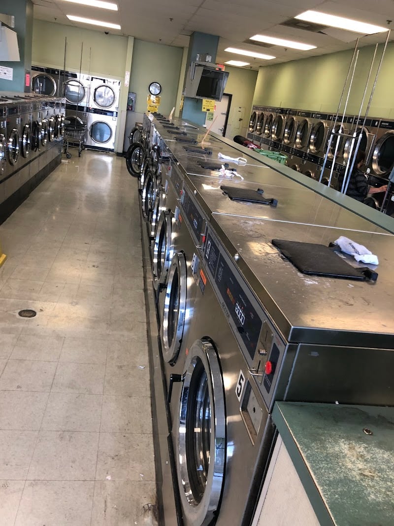 Wash & Dry 4 Less - Laundromat in CA 95307