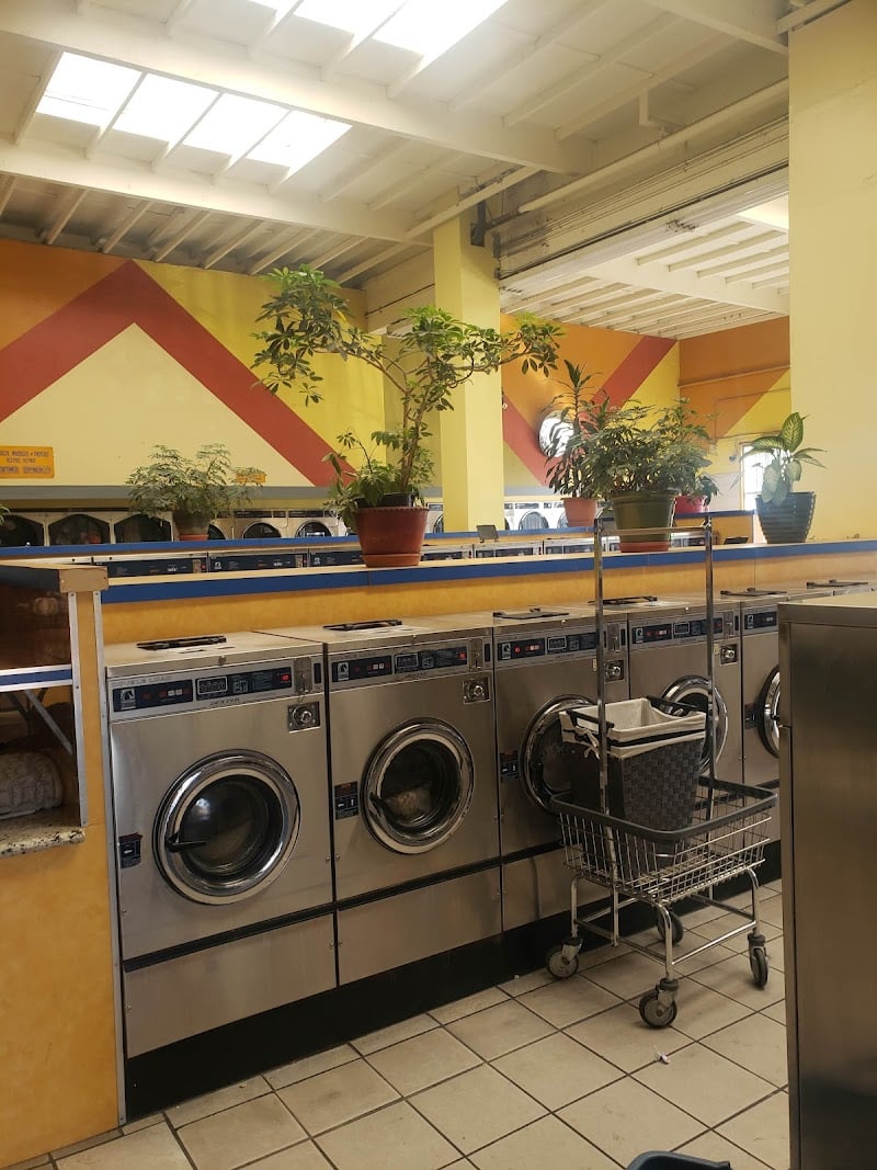 Wash N Save - Laundromat in CA 94605