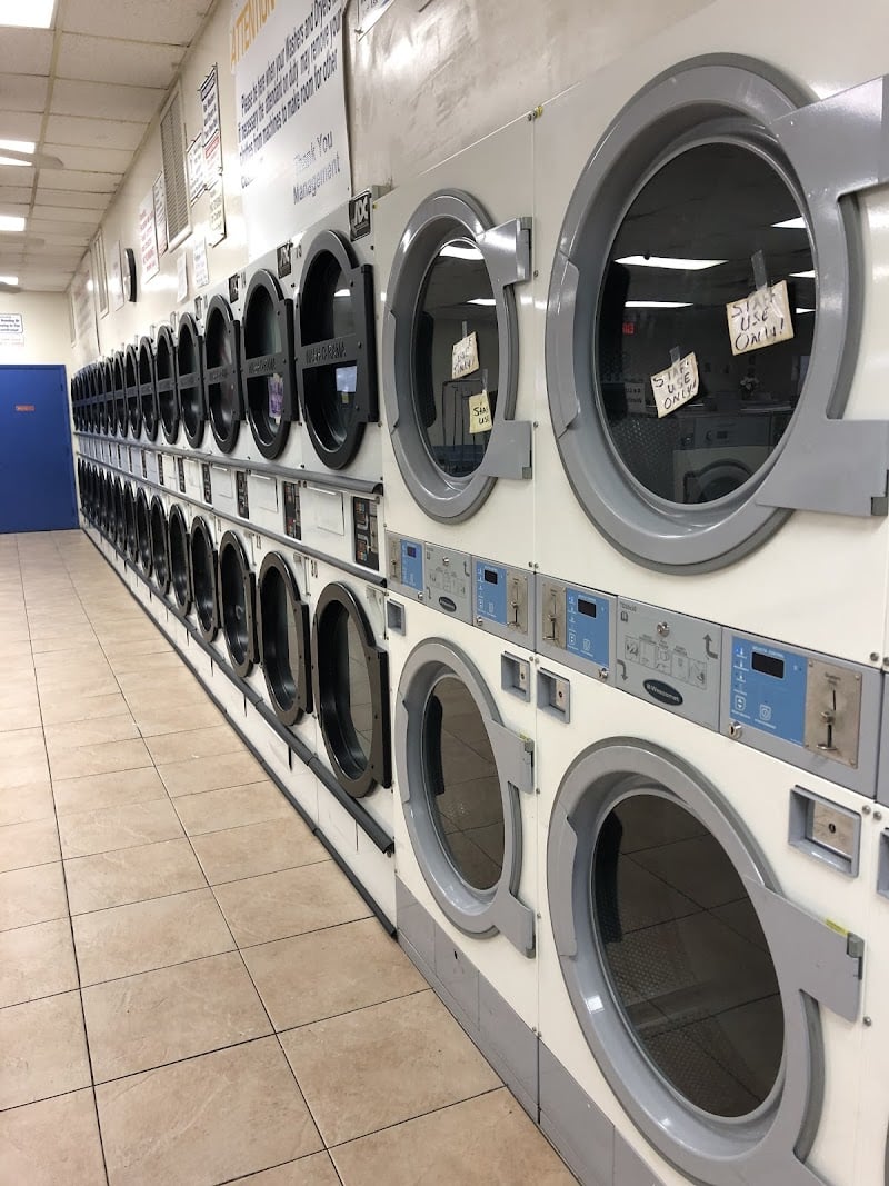 Wash-O-Rama Coin Laundry (Open 7 am - 11pm), Last wash at 10 pm. Double load wash only 2.50 one of lowest in Jax. - Laundromat in FL 32211