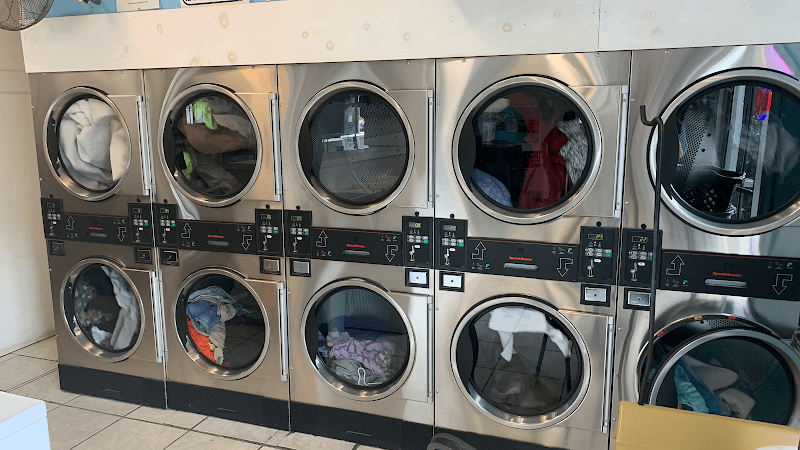 Wash World Coin Laundry - 24/7 - Laundromat in FL 32507
