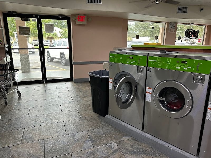 Wash World Coin Laundry - Laundromat in FL 33880