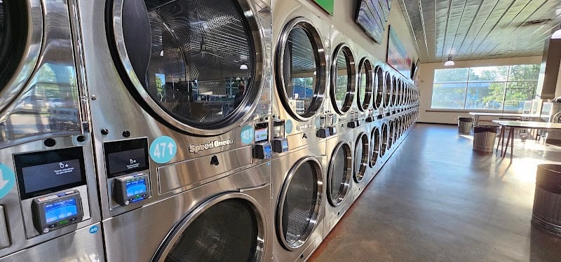 Washatopia Laundromat - Laundromat in Georgetown