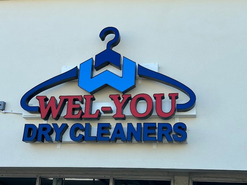Welyou Dry Cleaners - Laundromat in FL 34103