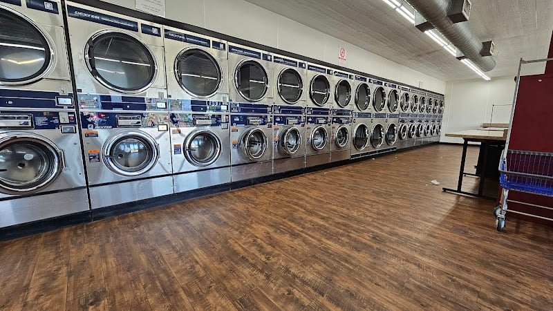 White Oak Laundromat - Laundromat in White Oak