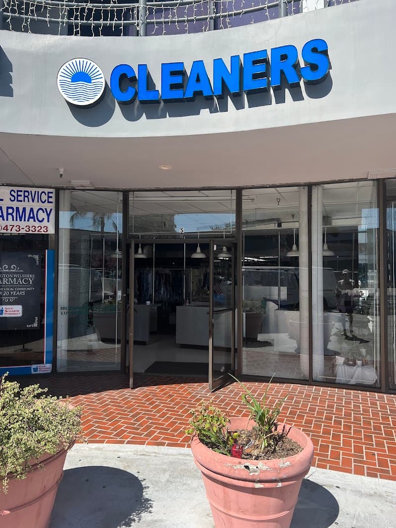 Brentwood Hills Cleaners - Laundromat in CA 90025