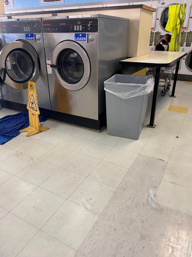 Dirty Bird Laundry - Laundromat in CA 93703