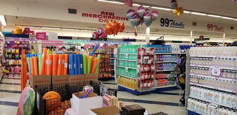 Dry Creek Shopping Center - Laundromat in CA 93703