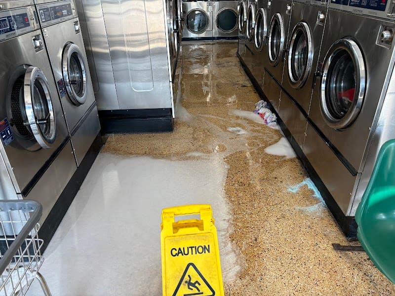 E-Z Wash - Laundromat in San Antonio