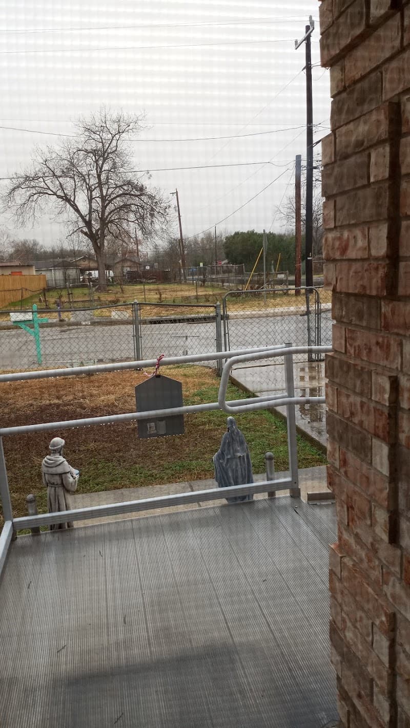 E-Z Wash - Laundromat in San Antonio