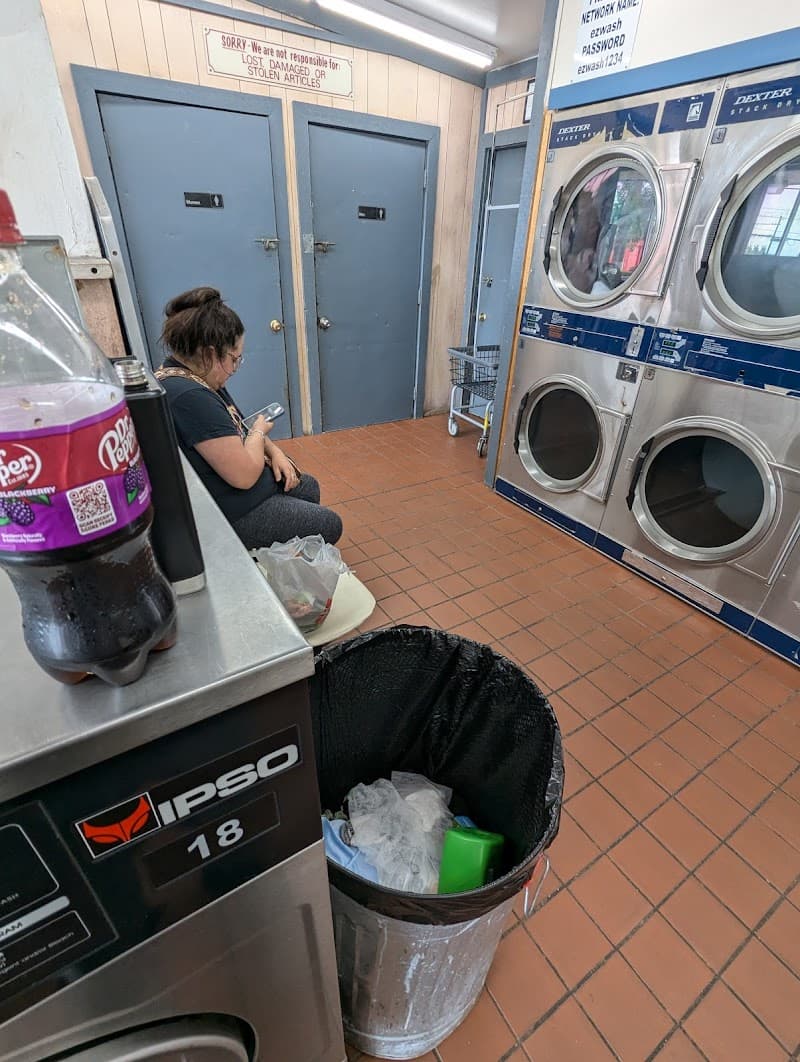 E-Z Wash - Laundromat in San Antonio