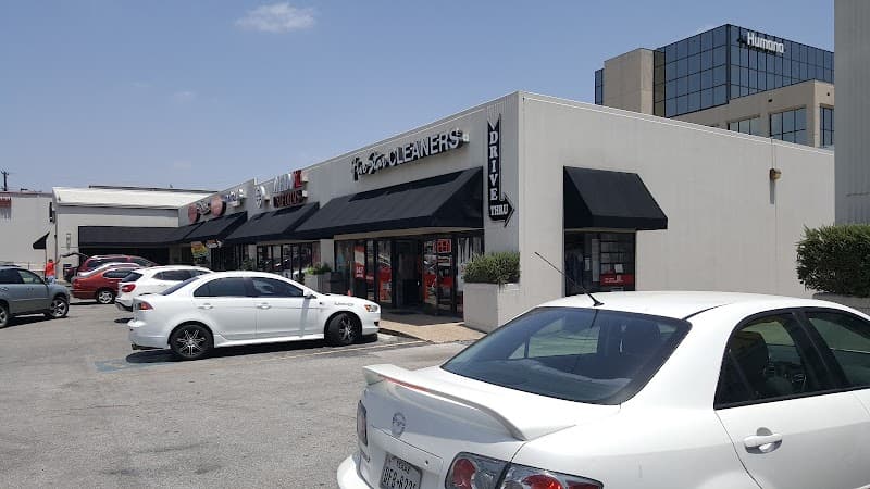 Five Star Cleaners - Fredericksburg in Medical Center - Laundromat in San Antonio