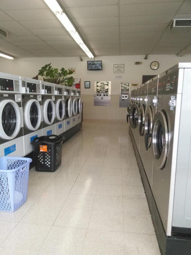Launderland - Laundromat in CA 90065