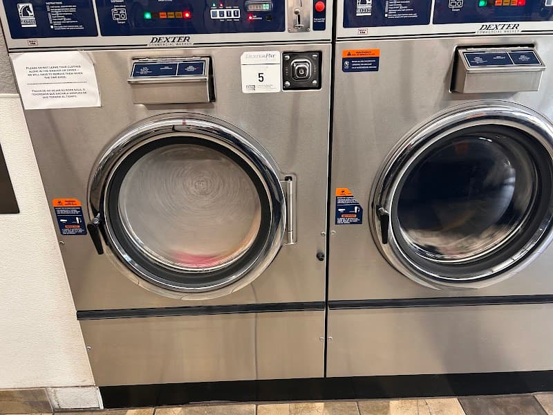 Laundromat - Laundromat in CA 93727