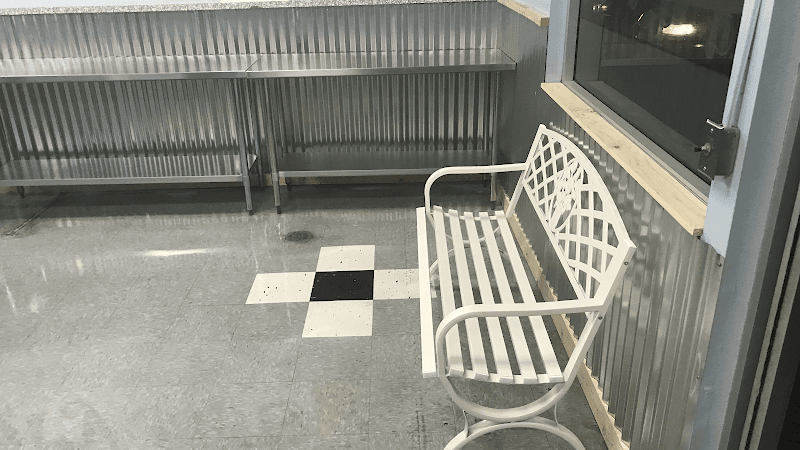 Sud's Laundry Hub - Laundromat in CA 93705